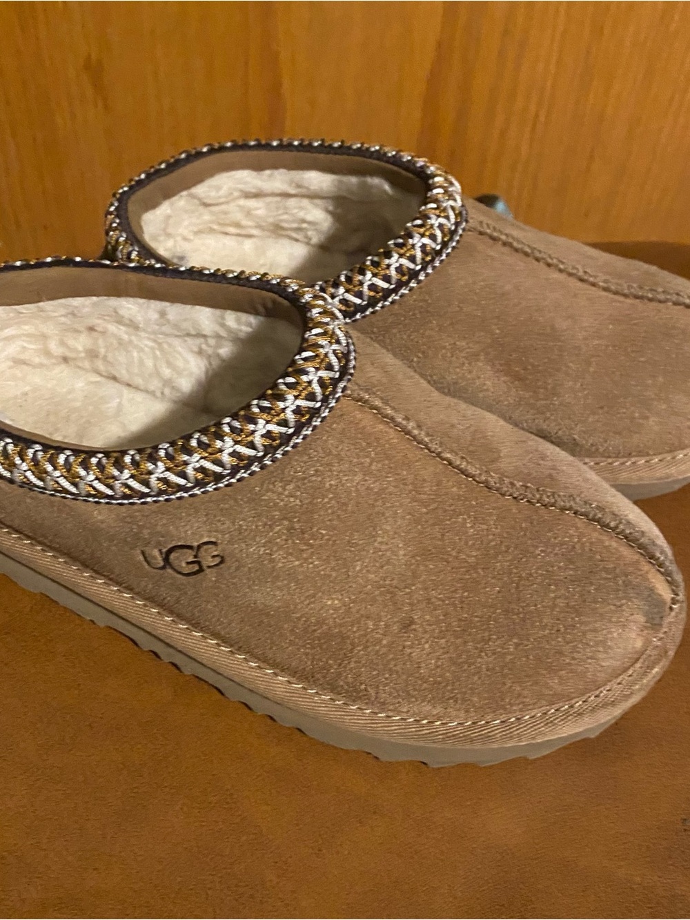 UGG Tasman Slippers kids size 1
